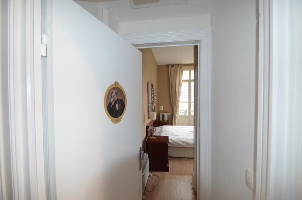 L'Empereur, Sa Femme Et Le Petit Prince Plombieres-les-Bains Ngoại thất bức ảnh
